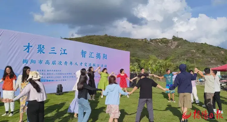 青年开发智力游戏软件-年轻人的热情与梦想：开发智力游戏软件的青春之旅